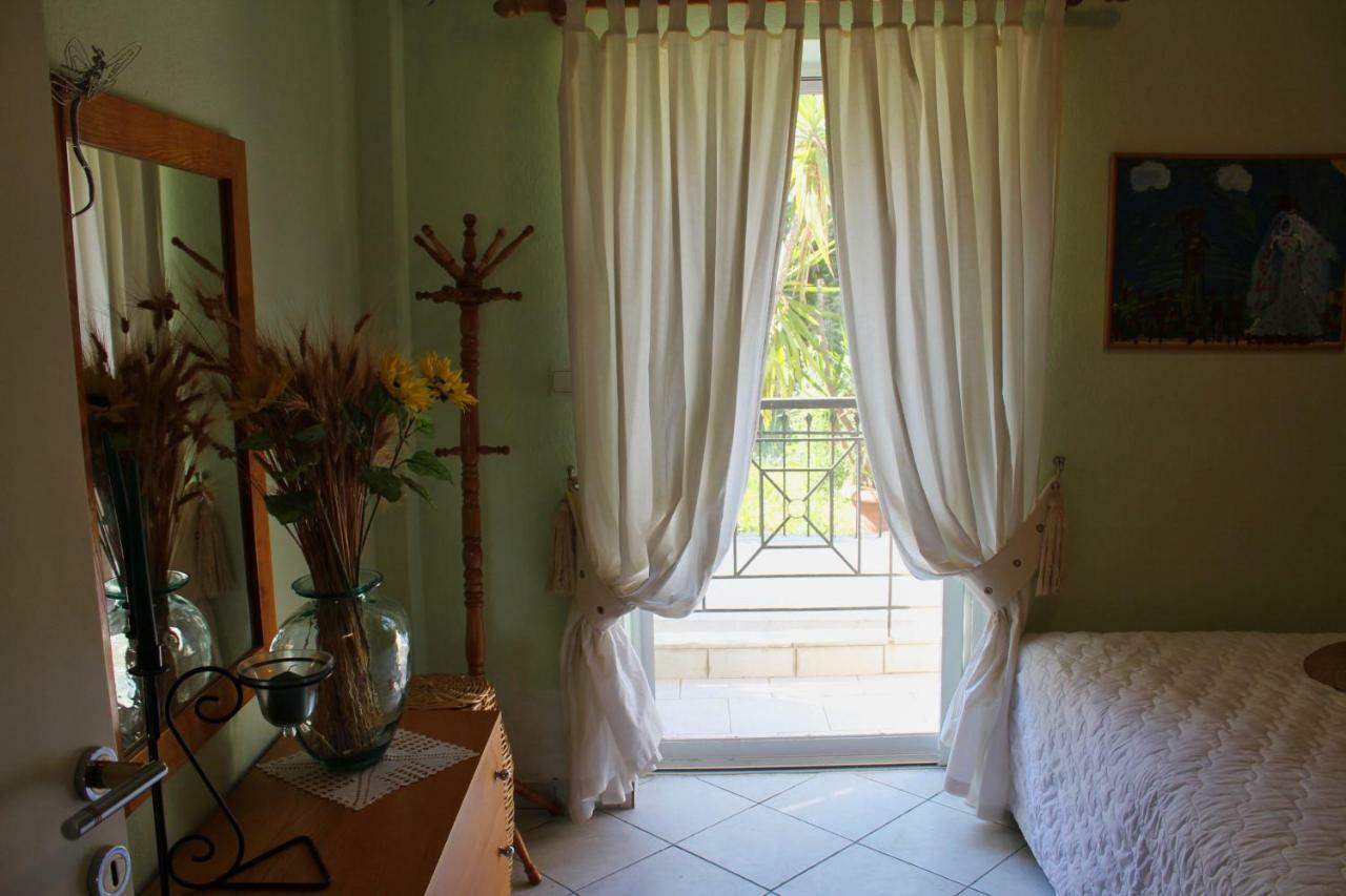 Fokais Beach Apartment Néa Fókaia Dış mekan fotoğraf