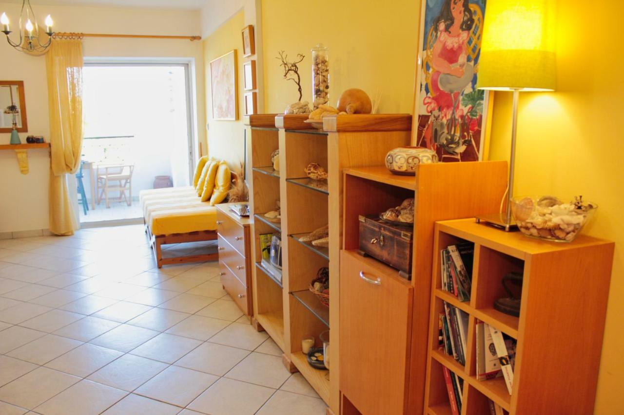 Fokais Beach Apartment Néa Fókaia Dış mekan fotoğraf